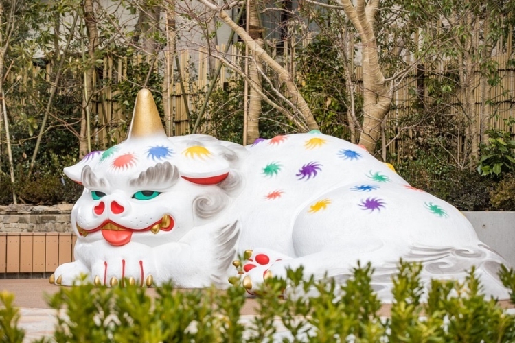 福冈大名花园城内设置的中村人偶的“大名的大狛犬”